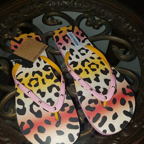 🎉Steve Madden Flip Flops - Picture 3 of 3